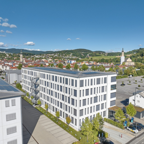 ITC2 plus Deggendorf, Luftansicht mit Altstadt